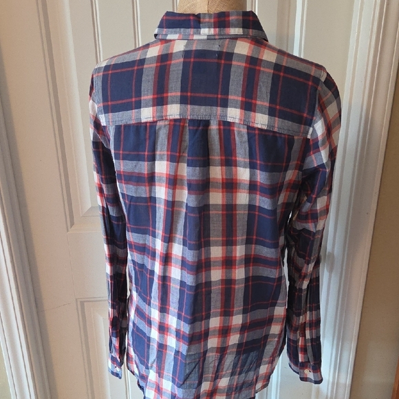 Old Navy Classic Semi-sheer Plaid Shirt in Blue and Red - Picture 2 of 5